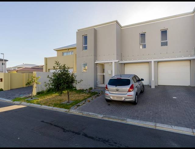 3 BEDROOM DUPLEX TO LET IN PARKLANDS NORTH